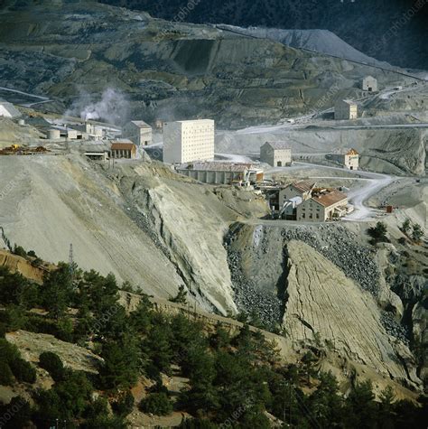 Asbestos mine in Cyprus - Stock Image - T850/0009 - Science Photo Library