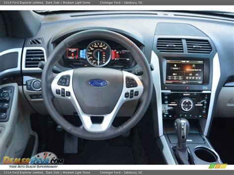 Dashboard of 2014 Ford Explorer Limited Photo #12 | DealerRevs.com