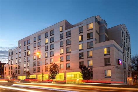 10 Best Hotels Near LaGuardia Airport: Where to Stay Near LGA