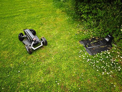 EcoFlow Blade Review: Smart Robot Mower, Silly Glitches | WIRED