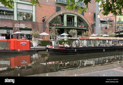 Canal boats along the beautiful and picturesque Birmingham Canals in ...