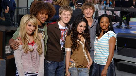 The ‘High School Musical’ Cast—Including Zac Efron—Are Reuniting, and ...