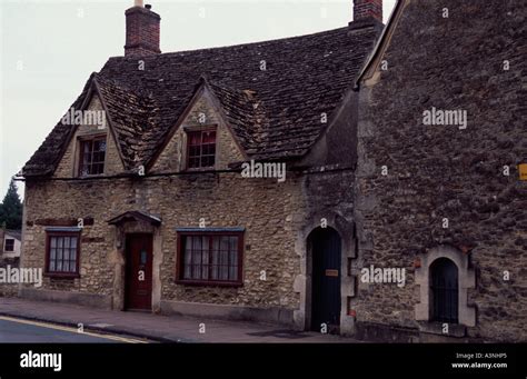 Old cottages, Chippenham, Wiltshire, UK Stock Photo - Alamy