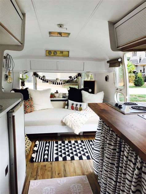 10 Amazing Motorhome Interior Design Ideas