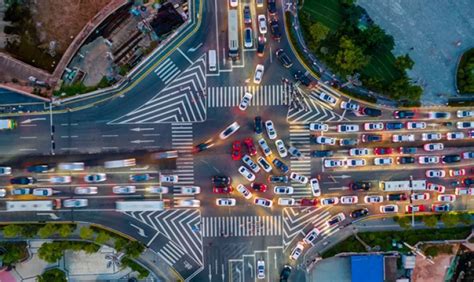 China's Robotaxi Ventures Face Obstacles, Pivot for Revenue - Distil AI