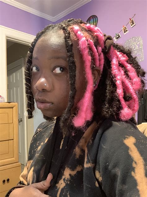 pink skunk stripe locs : r/Hair