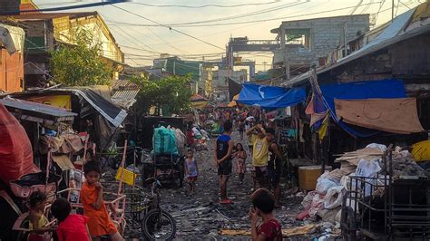 Slums in Manila: Ein Tag in "Happyland"