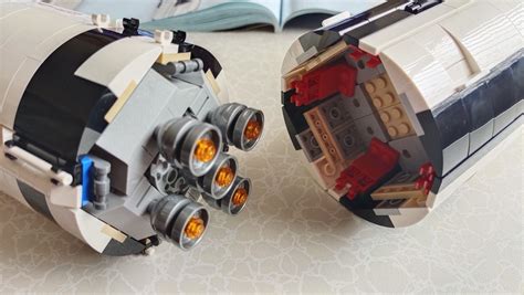 Lego NASA Apollo Saturn V Review | Space