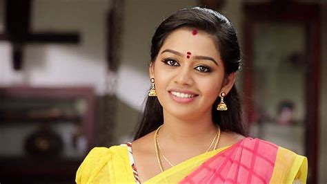 Vijay Tv Serial Actress Gayathri HD wallpaper | Pxfuel