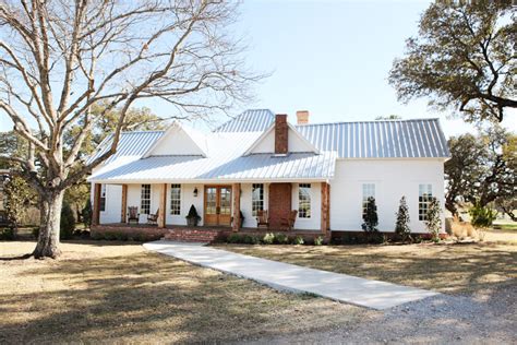 Chip and Joanna Gaines 'Fixer Upper' home tour in Waco, Texas