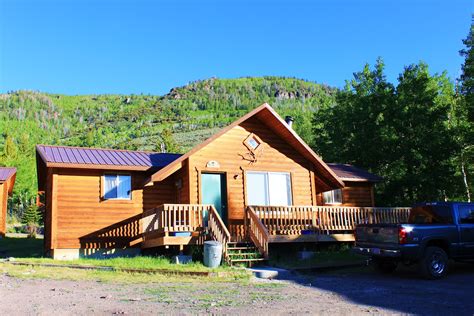 Rental Cabins at Fish Lake Utah: Elkhorn 8 Person Deluxe Cabin at Fish ...