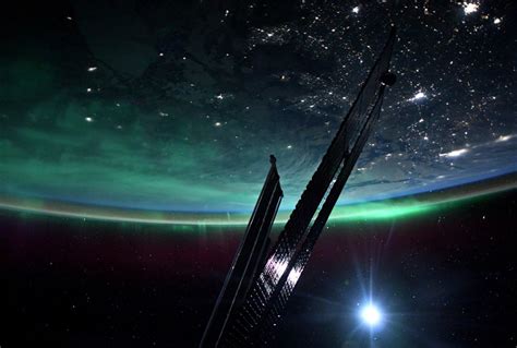 NASA astronaut snaps gorgeous photo of auroras from space station | Space