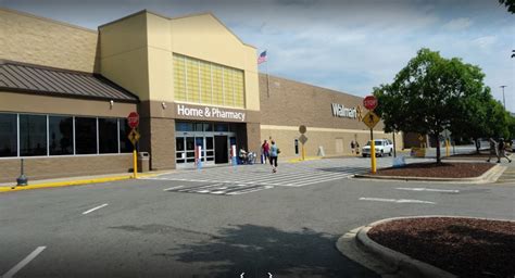 Tiroteo en estacionameinto de Walmart en Carolina del Norte | Qué Pasa