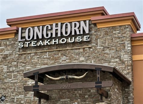 9 Secrets You Should Know About LongHorn Steakhouse — Eat This Not That ...