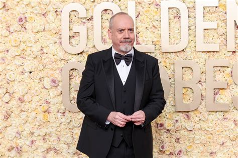 Paul Giamatti arrives at the Red Carpet for the 81st Golden Globe ...