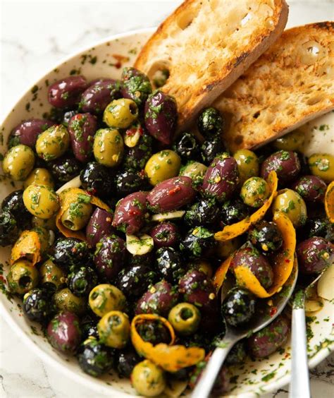 The most DELICIOUS Marinated Olives | Recipes appetizers and snacks ...