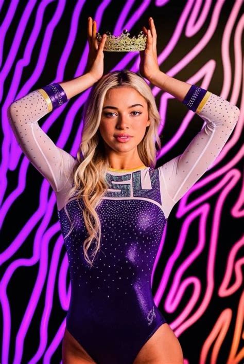 LIVVY DUNNE – LSU Gymnastics Team 2023 – HawtCelebs