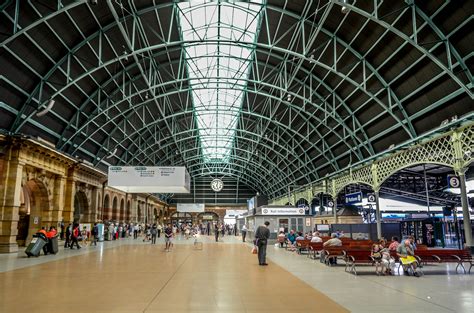 File:Inside central railway station. sydney.jpg - Wikimedia Commons