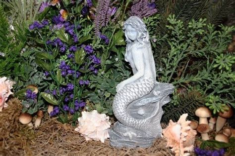 MERMAID CEMENT STATUE POND FAIRY GARDEN CONCRETE by PhenomeGNOME