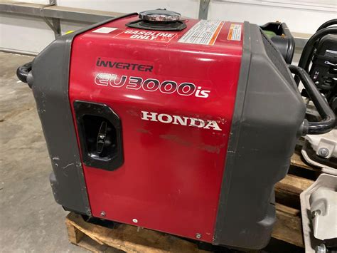 HONDA EU3000 IS GAS POWERED GENERATOR