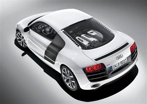 The Audi R8 5.2 FSI quattro: breathtaking performance | Car Design TV