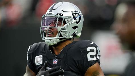 Report: Josh Jacobs, Raiders believed to be too far apart to reach deal ...