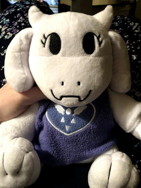 UNDERTALE - Toriel Plush - Fangamer