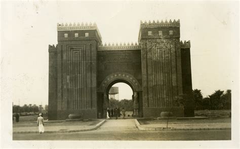 City gate in Baghdad | The Digital Collections of the National WWII ...