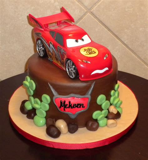 Lightning Mcqueen Birthday - like the colour of the board against the ...