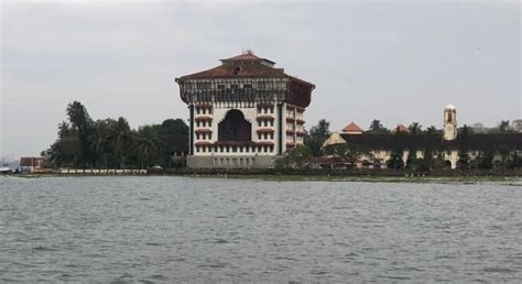 Bolgatty Palace, Bolgatty Island, Cochin - Discover India