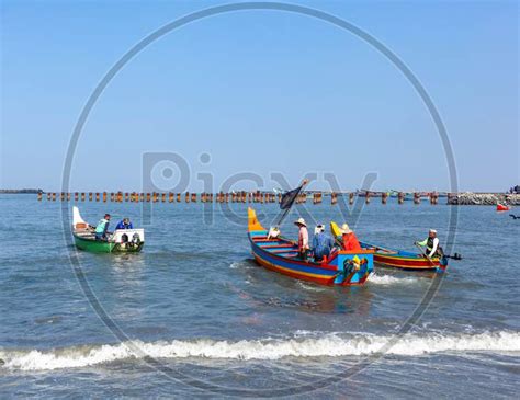 Image of Fishing in the harbour-SO162740-Picxy