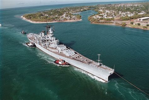 Uss Iowa | Uss missouri, Battleship, Us navy ships