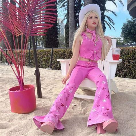 Introducir 89+ imagen outfit barbie - Abzlocal.mx