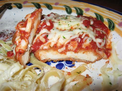 Olive Garden: Chicken parmigiana (sliced) | Olive Garden (Pa… | Flickr