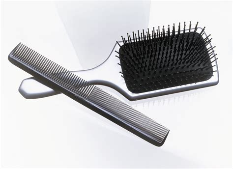 How to Clean Combs and Brushes: Tutorial