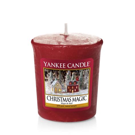 Yankee Candle Christmas Magic Votive Candle (1556289E) - Candle Emporium