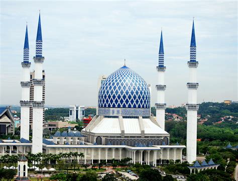 Masjid Shah Alam | This photo was taken from my hotel room a… | Flickr