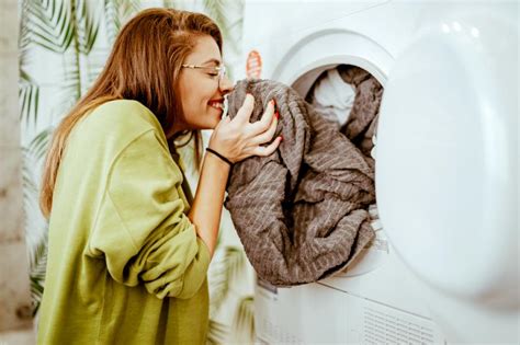 10 Simple Tips to Make Laundry Smell Good | LoveToKnow