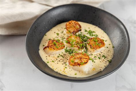 Scallops in Cream Sauce — Everyday Gourmet