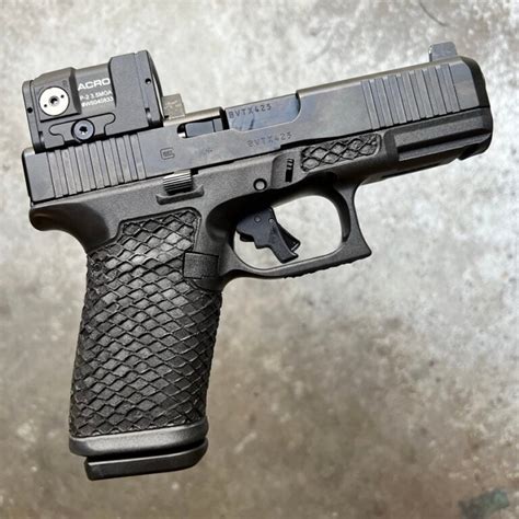 GLOCK 19 gen 5 with Duty Series package, Level 2 reduction, direct ...