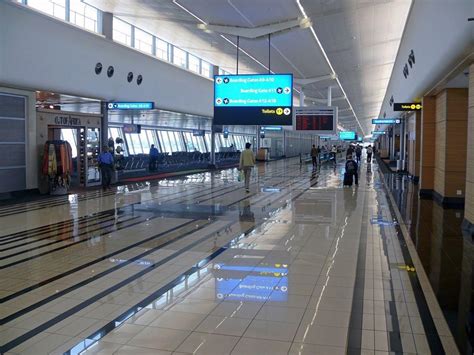 Saudi regulator sets new fines, compensation limits for air passengers ...