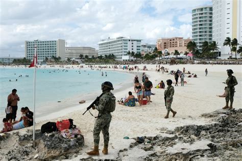 Gunfire reported at Cancun beach after shooters arrive on jet skis ...