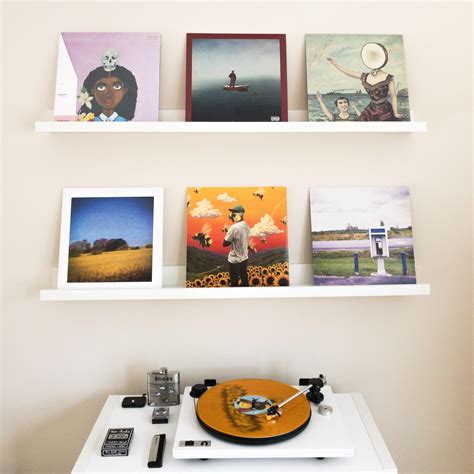 Staggering Display Vinyl Records On Wall | Vinyl record room, Record ...