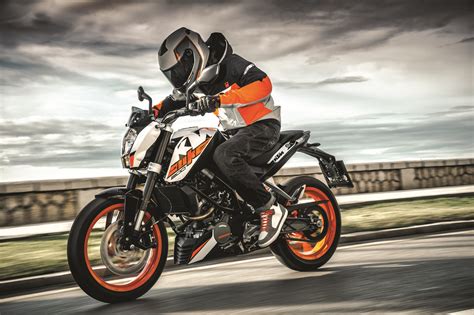 KTM Malaysia Launches 2018 KTM 200 Duke at KTM Orange Carnival ...