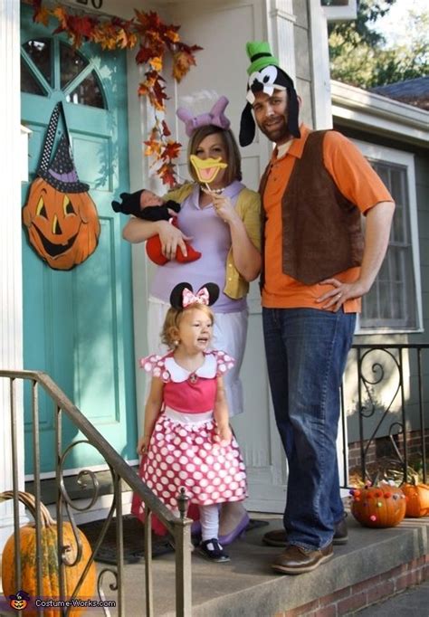 Mickey Mouse Clubhouse Family Costume | Halloween costume contest ...