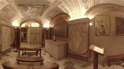 360 Video: Inside the Tomb of St. Peter at the Vatican - YouTube