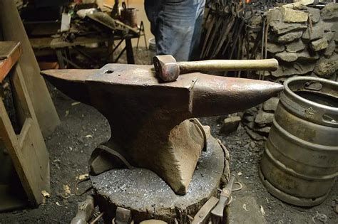 “Beyond Blacksmithing: Surprising Alternative Uses for Anvils ...