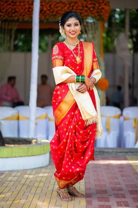 Brides Who Added A Pop Of Colour With Simple And Plain Glass Bangles ...