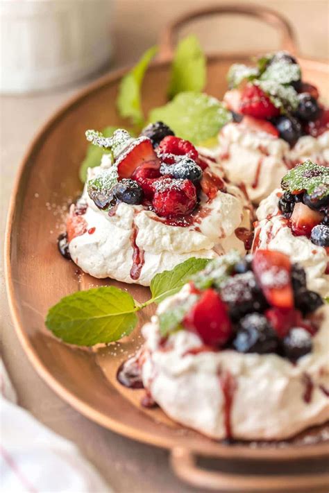 Mini Pavlovas - The Cookie Rookie