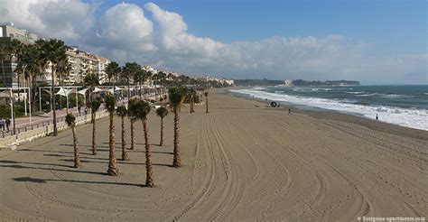 Las playas de Estepona en la provincia de Málaga. Costa del Sol occidental.